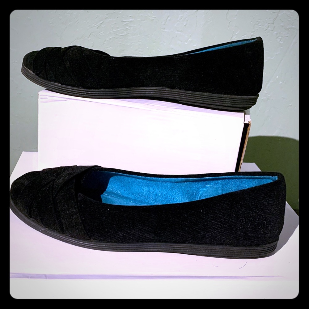2/$20. Black flats - Blowfish size 8